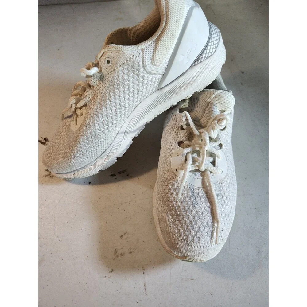 Q Under Armor Women's 8 And 1/2 White Mesh Tennis Shoe (1097)